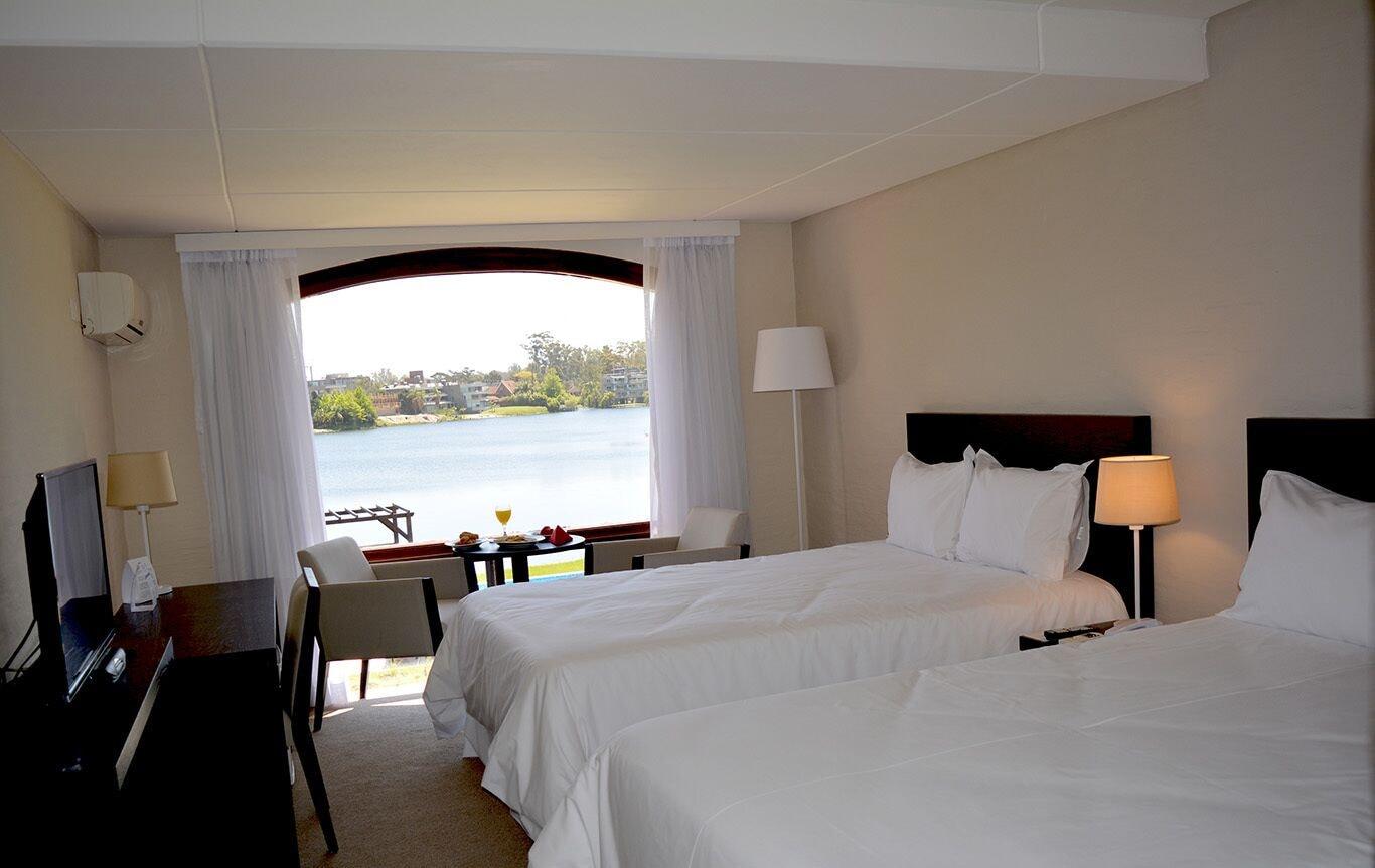 מלון סיודאד לה קוסטה Wyndham Garden Montevideo Carrasco מראה חיצוני תמונה